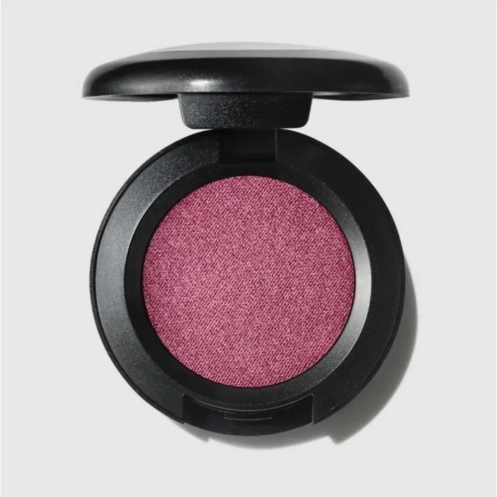 MAC LEFT YOU ON RED Eye Shadow ~ Intense Red Violet Duochrome Metallic Frost